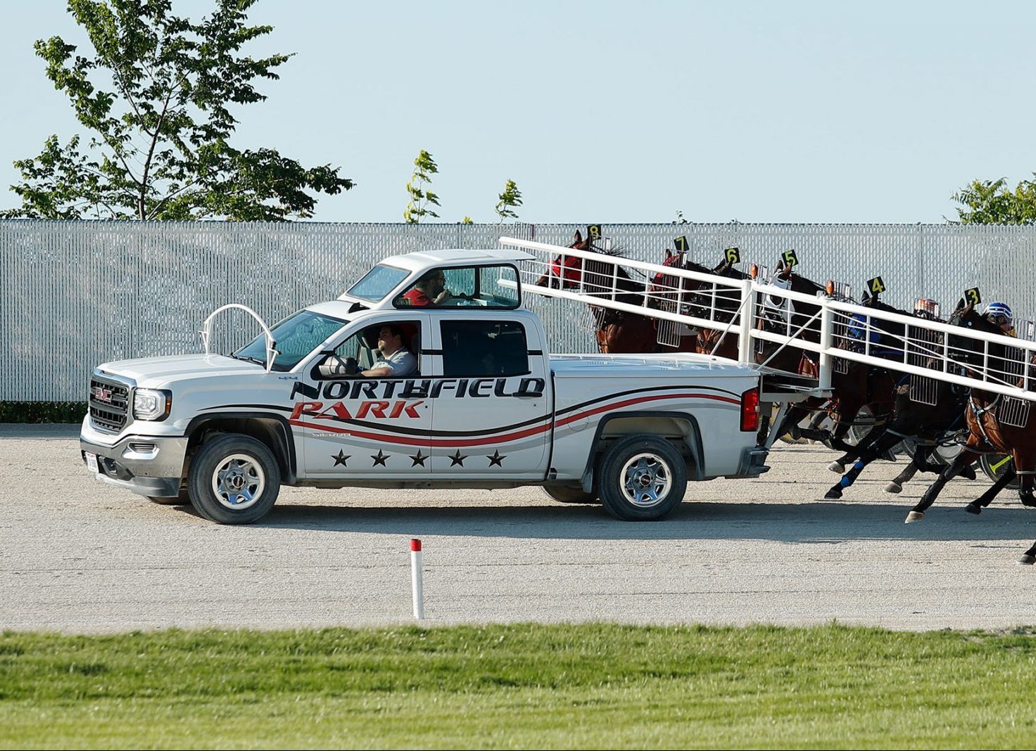 Miller guides Stumpy to commanding GLADA victory