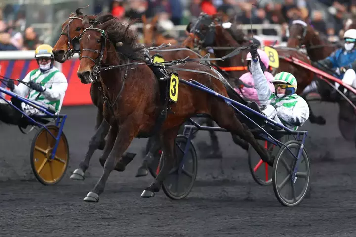 Barjon one-two in 300,000€ Prix Bold Eagle