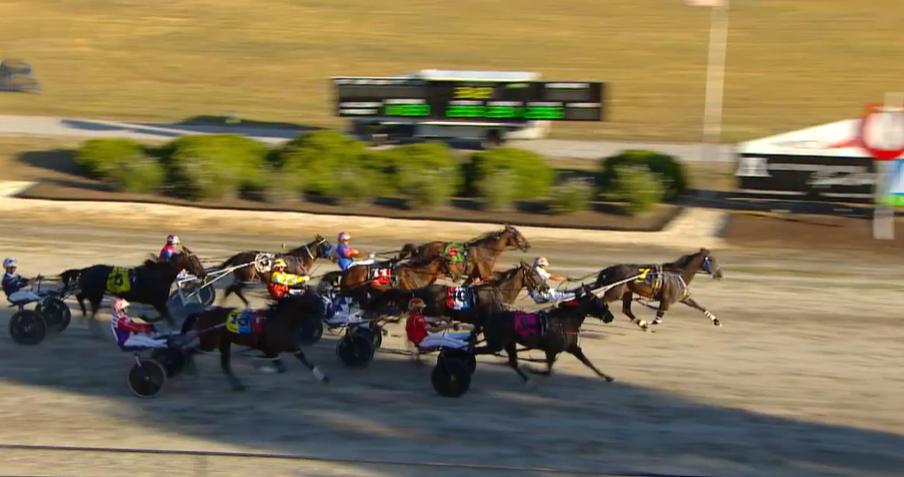 Dunn’s dashing drive to victory with Dee Roe