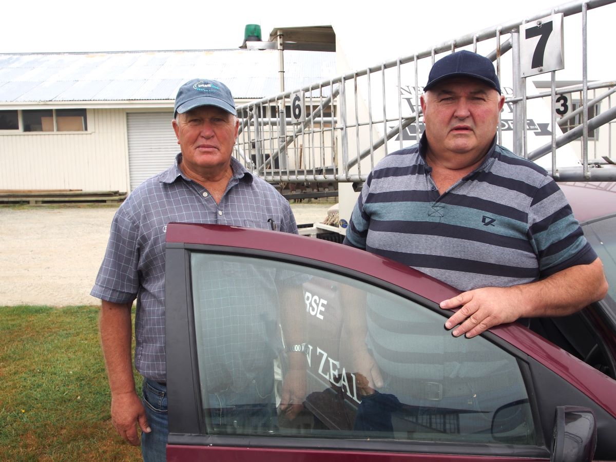 Lakelsa lifts the lads