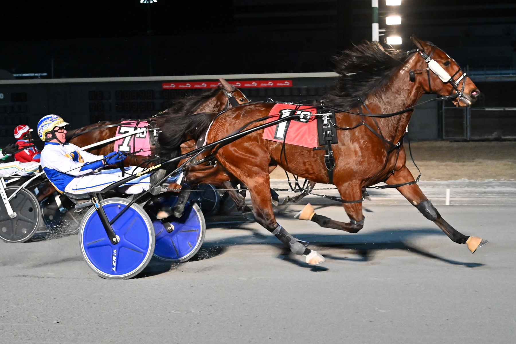 Inaminute Hanover scores in Over/Select Handicap Trot