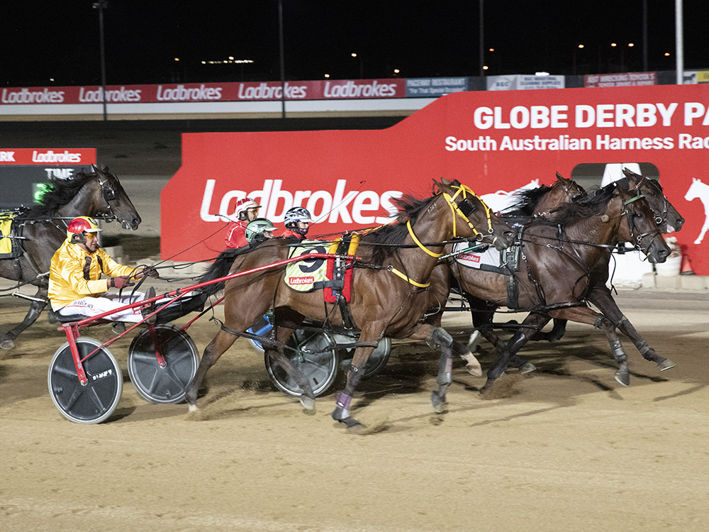 Offyarocka Crocker lands the Pot of Gold.