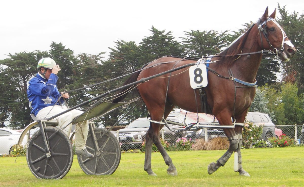 Five Crowns mint in Supremacy heat