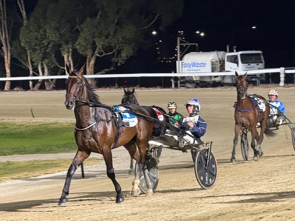 Harold Smith’s convincing McNamara Trotters Cup win.