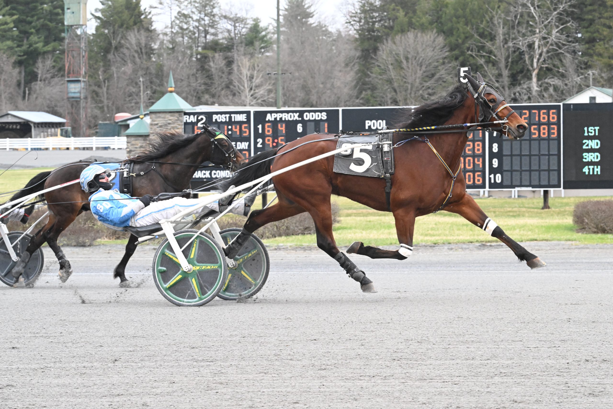 Busting With Pride surges to victory