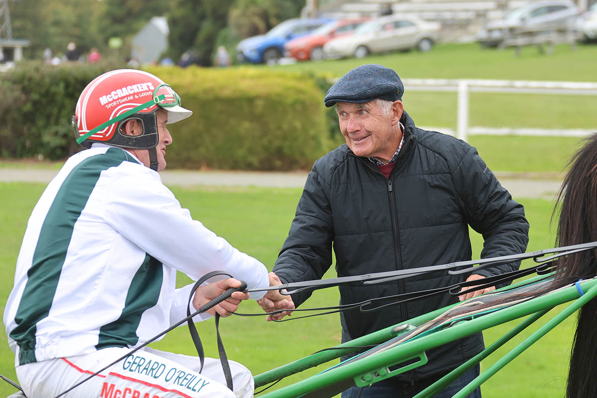 Esmarelda gives Gerard O’Reilly his 700