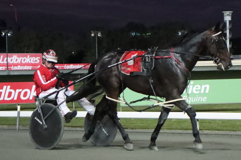 Luvbite strikes in upset win