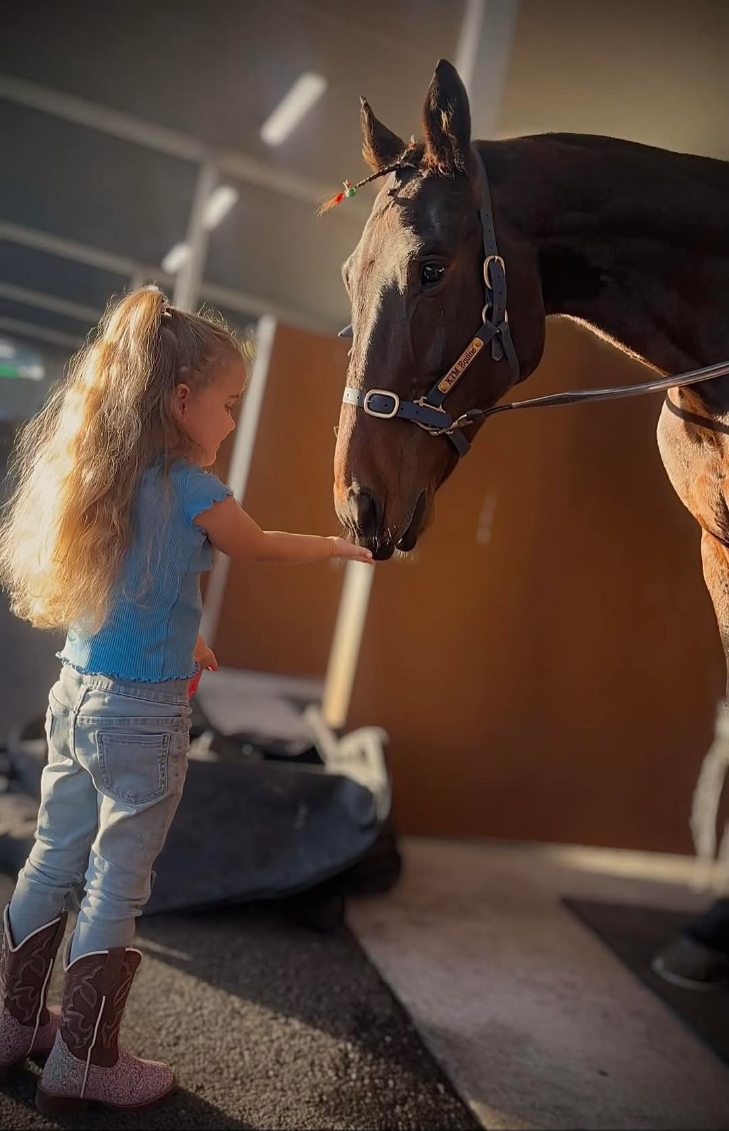 Team effort gets Isolation back in the winner’s circle