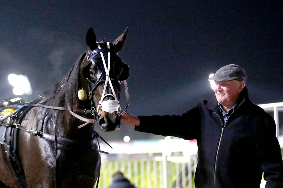 First win at Addington for Hunter