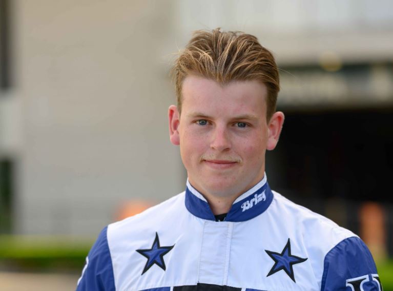 Flare Up fires up in Tomlin Memorial at Newcastle