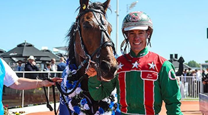 More than 1000 pay last respects at Greg Sugars’ Memorial Service