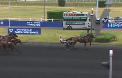 Groupe Three-Year-Old action today at Vincennes