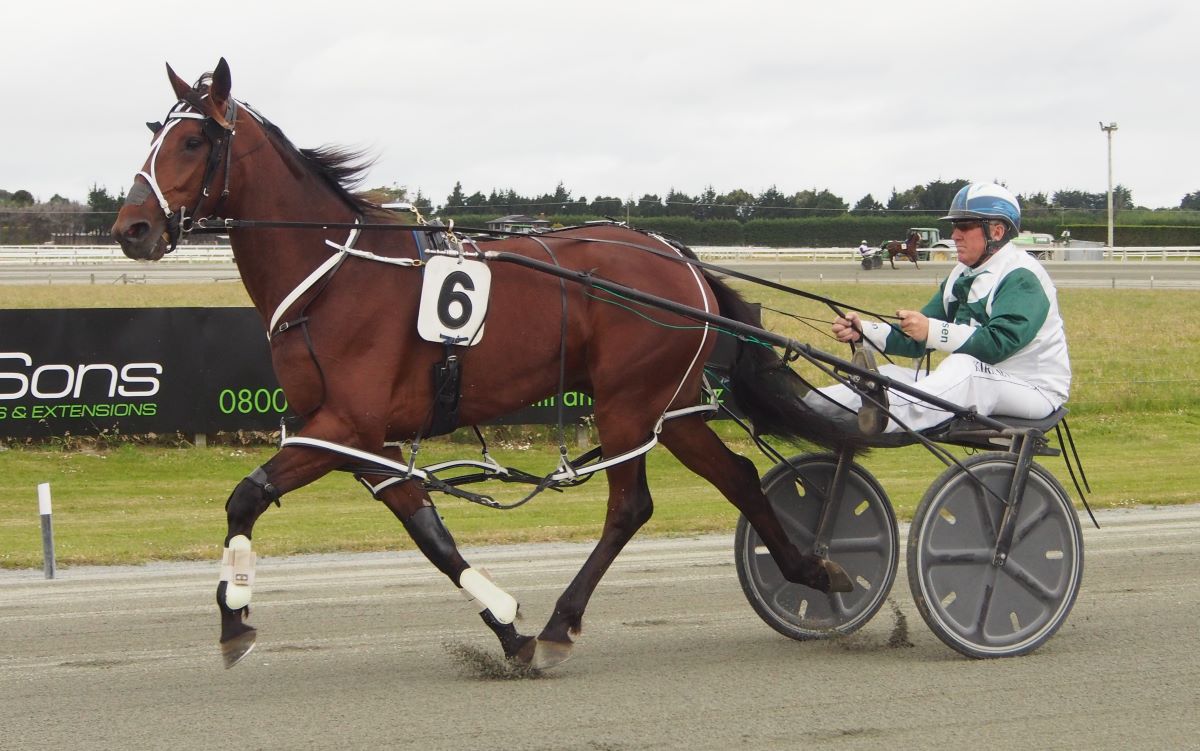 Kirk Larsen talks Ascot Park
