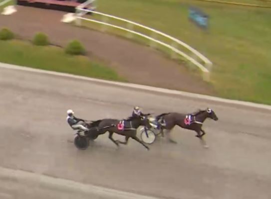 Anders Bredberg Poducts wins Axevalla Features