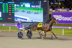 Legendary driver Chris Lewis wins race honouring late son