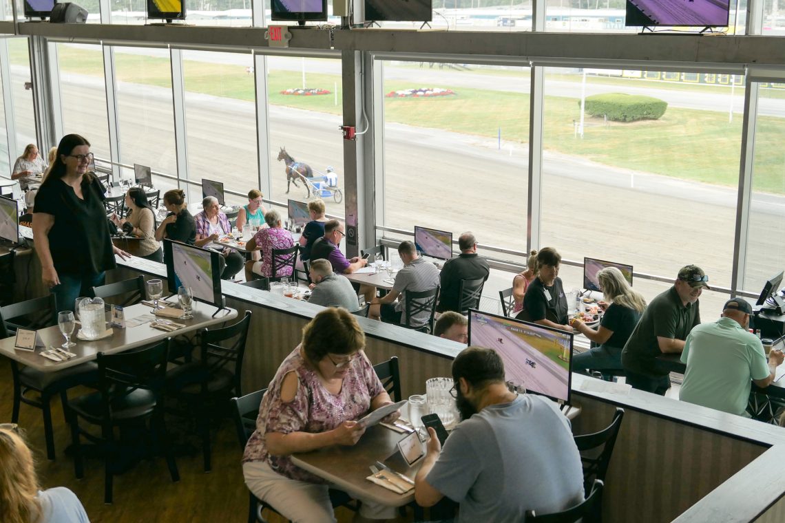 Batavia Downs opener sees 29% increase in handle over 2024