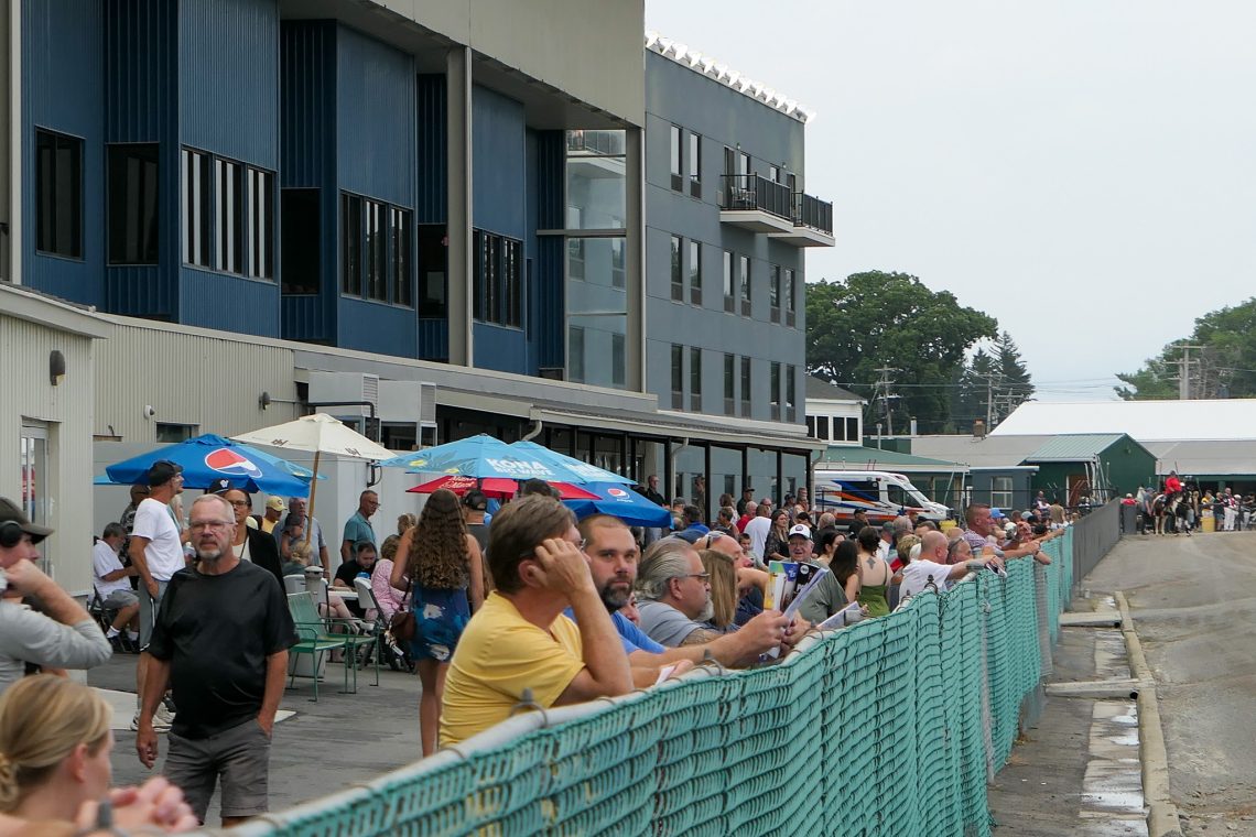 Batavia Downs opener sees 29% increase in handle over 2024