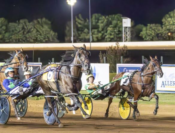 The Red Mile Opens its 150th Season with a bang