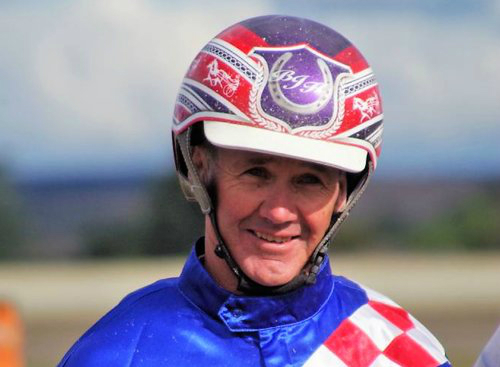 Royal Cruiser gives Bernie Hewitt 2000 training wins.