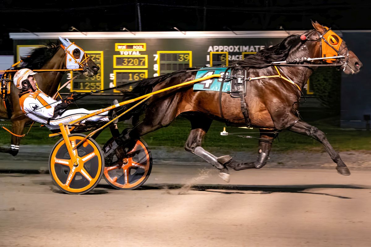 Biscoe wins with front-end romp