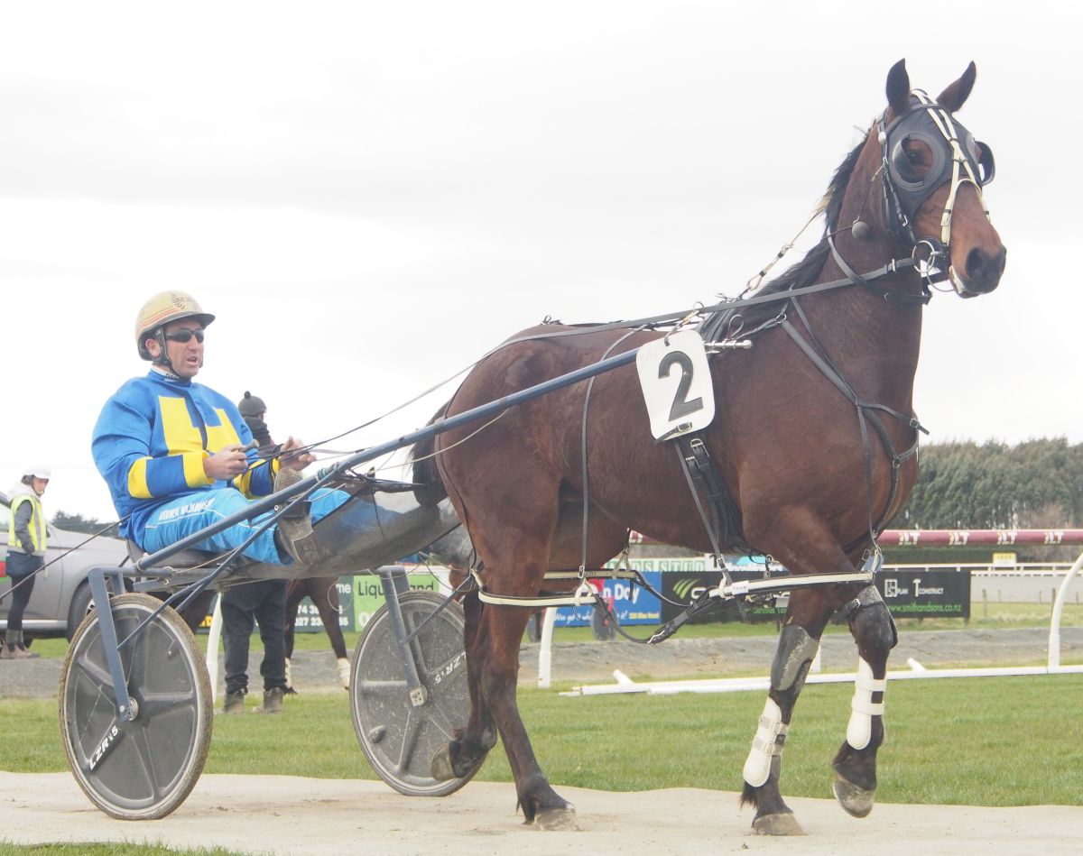 Hanna makes successful return