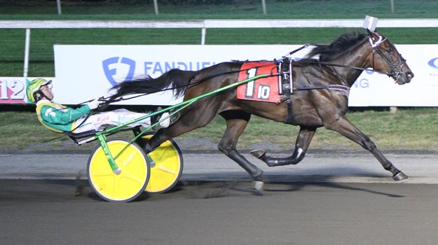 Southwind Chaska, On Heir star in Kindergarten Series