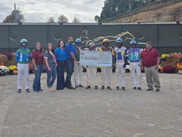 Gates guides Razor’s Edge to victory