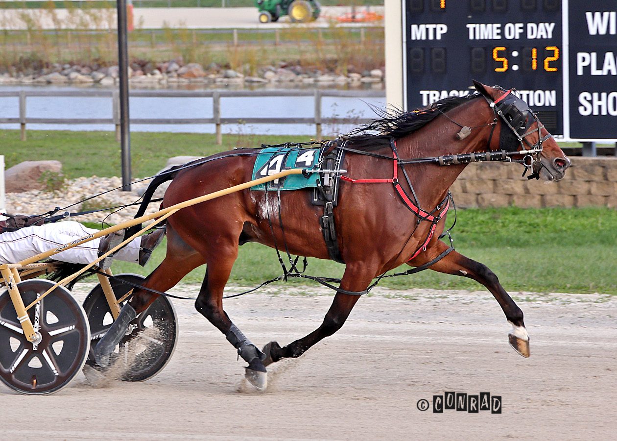 Elegant Resolve cruises to front-end score