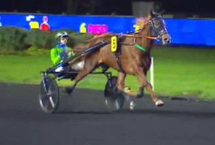 Kika Josselyn, Not For Fun shine in Paris