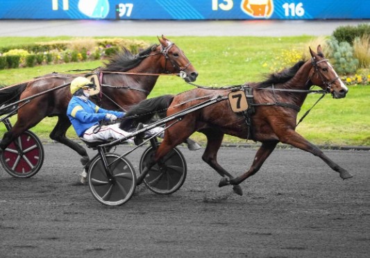 Liza Josselyn wins Prix Marcel Laurent in Record Time