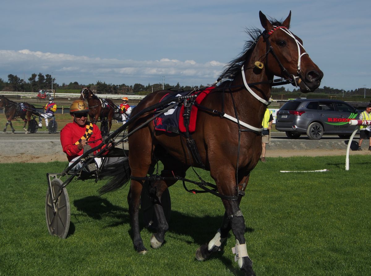 The battle of the Mikis