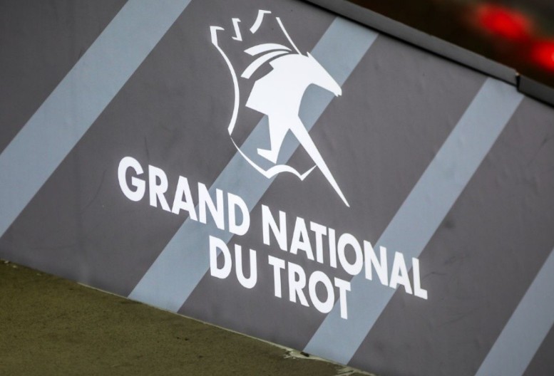 Jingle du Pont wins Gr II Grand National du Trot Finale