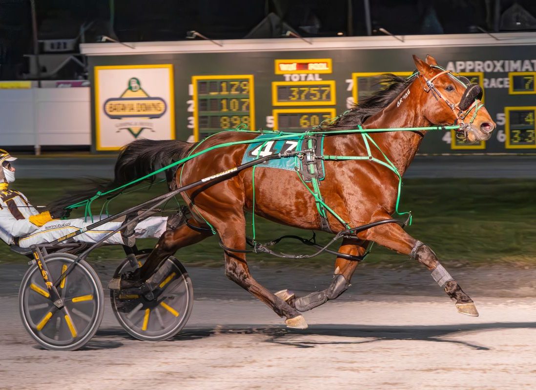 Outsiders dominate Batavia closing night