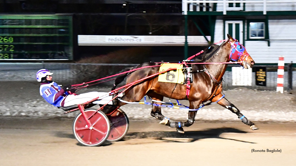 Bee Two Bee rolls to sixth straight win