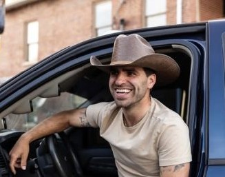 Country star joins Dan Patch weekend