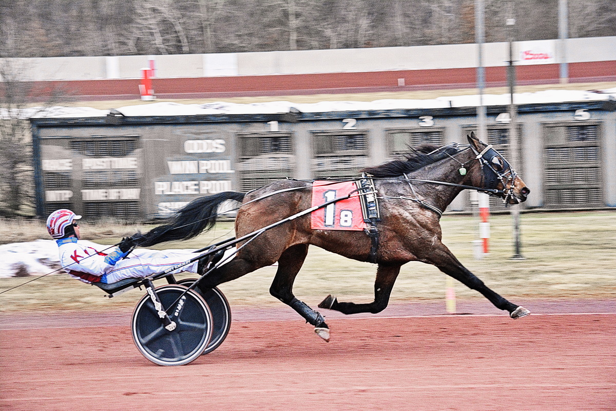 Engblom sweeps Pocono features