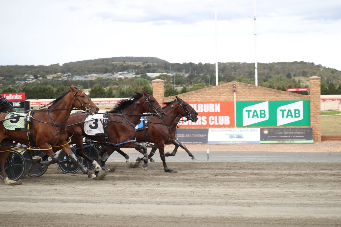 Goulburn’s Memorial Hewitt day sees keen racing